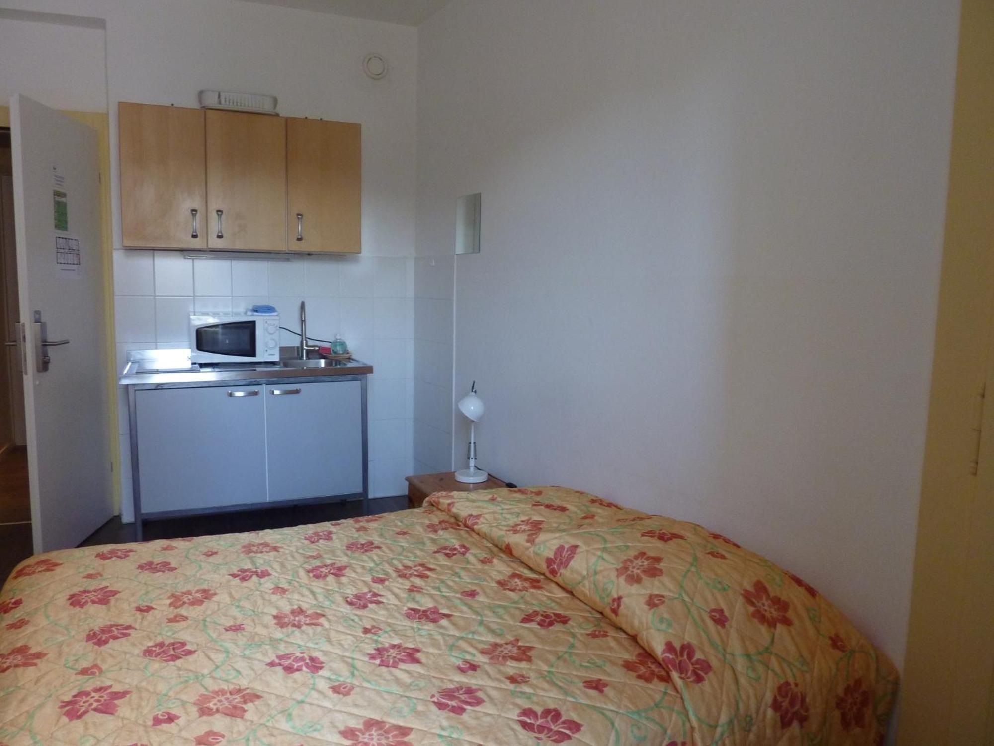 לוזאן Hotel Du Marche חדר תמונה