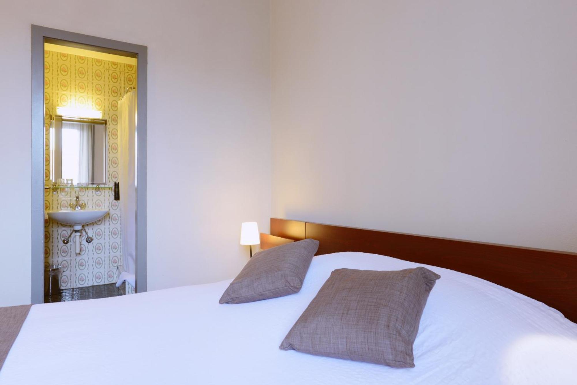 לוזאן Hotel Du Marche חדר תמונה